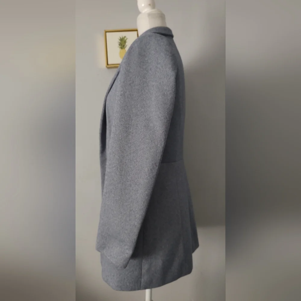 Unbranded blazer  Women Color Blue Two Pockets Super Comfortable Size Large New